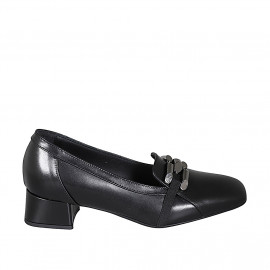 Mocassin à bout carré avec accessoire pour femmes en cuir noir talon 4 - Pointures disponibles:  33, 43, 45