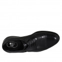 Scarpa derby stringata da uomo in pelle nera con puntale ed elastici - Misure disponibili: 36, 37, 38, 46, 47, 48, 49, 50