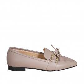 ﻿Woman's pointy mocassin in dove grey leather with accessory and bow heel 1 - Available sizes:  35, 42, 44, 45