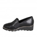 Woman's mocassin with elastic bands, captoe and removable insole in black leather wedge heel 4 - Available sizes:  42, 45