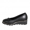 Woman's pump with removable insole, bow and captoe in black leather wedge heel 4 - Available sizes:  34, 42