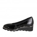 Woman's pump with removable insole in black patent leather and leather wedge heel 4 - Available sizes:  34, 43