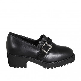 Zapato cerrado para mujer con elasticos, plantilla extraible y hebilla en piel y gamuza negra tacon 5 - Tallas disponibles:  32, 42, 44