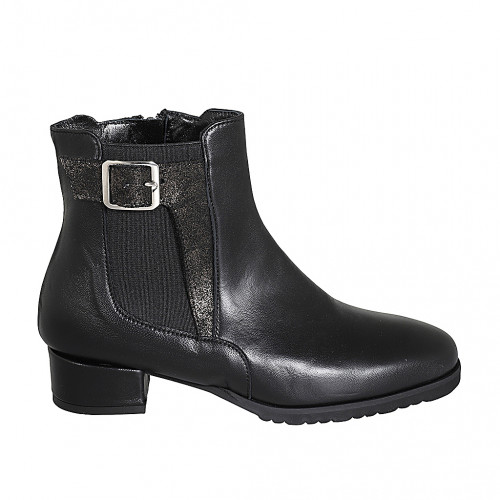 Stivaletto da donna con plantare estraibile, cerniera, elastico e fibbia in pelle nera e laminata carbone tacco 3 - Misure disponibili: 31, 32, 42, 45