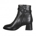 Stivaletto da donna con cerniera, elastico ed accessorio in pelle nera con tacco 5 - Misure disponibili: 32, 33, 43, 46