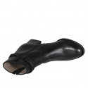 Stivaletto da donna con cerniera, elastico ed accessorio in pelle nera con tacco 5 - Misure disponibili: 32, 33, 43, 46