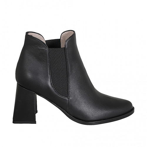 Woman's pointy ankle boot with...