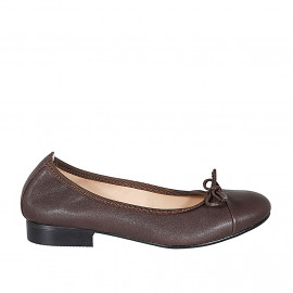 Woman's ballerina with captoe and bow in brown leather heel 2 - Available sizes:  44