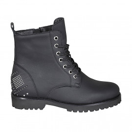 Botin para mujer con cremallera, tachuelas y cordones en piel mate negra tacon 3 - Tallas disponibles:  43, 44