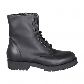 Bottines pour femmes à lacets avec fermeture éclair en cuir lisse noir avec talon 3 - Pointures disponibles:  32, 33, 44