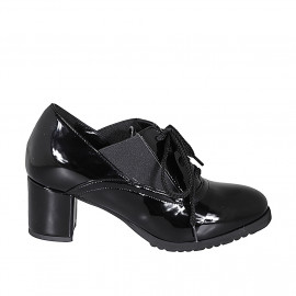 Chaussure richelieu avec lacets, elastique et semelle amovible pour femmes en cuir verni noir talon 6 - Pointures disponibles:  32, 42, 43