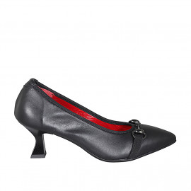 Chaussure à bout pointu pour femmes en cuir noir et accesoire argent talon 6 - Pointures disponibles:  35, 44