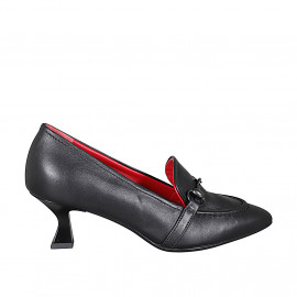 Mocasin élégant à bout pointu pour femmes avec accessoire en cuir noir talon 6 - Pointures disponibles:  32, 33, 34, 42, 43, 44