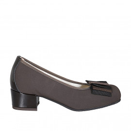 Woman's pump with removable insole and bow in brown fabric and patent leather heel 4 - Available sizes:  32, 45