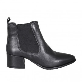 Woman's pointy and low ankle boot with elastic bands in black leather heel 5 - Available sizes:  42, 43, 44, 45