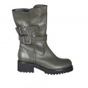 Botas para mujer en piel verde oliva con hebillas y cremallera tacon 5 - Tallas disponibles:  42, 43, 44, 45