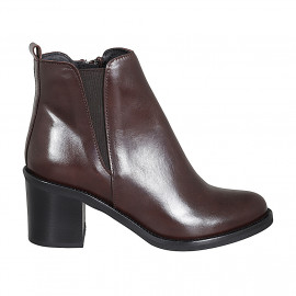 Woman's ankle boot with zipper and elastic band in brown leather heel 6 - Available sizes:  32, 43, 44, 45