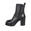 Woman's ankle boot with squared tip, zipper and platform in black leather heel 8 - Available sizes:  33, 43, 46