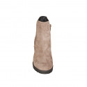 Stivaletto con cerniera ed elastico da donna in camoscio taupe tacco 7 - Misure disponibili: 32, 33, 34, 35, 42, 43, 44, 45