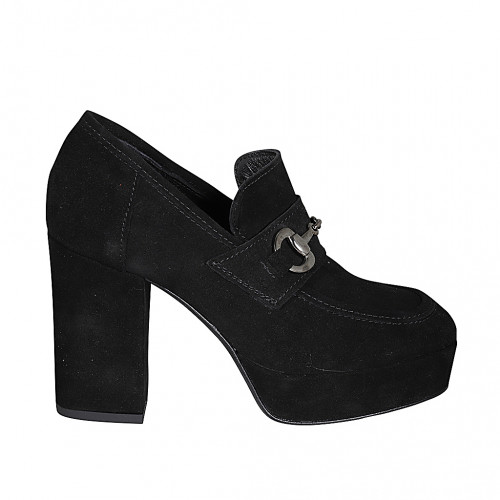 Woman's mocassin in black suede with...