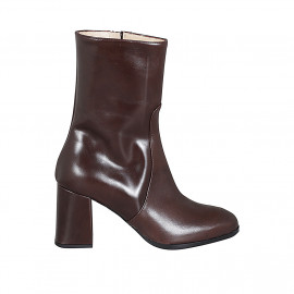 Woman's ankle boot with zipper in brown leather heel 7 - Available sizes:  32, 43