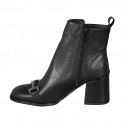 Botines a punta cuadrada para mujer con cremallera y accesorio en piel negra tacon 6 - Tallas disponibles:  32, 33, 43, 45