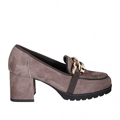 Woman's mocassin with chain in taupe suede heel 6 - Available sizes:  43, 45