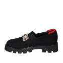 Mocasín para mujer con accesorio en gamuza negra, moteada y roja y tejido elastico negro tacon 4 - Tallas disponibles:  33, 34, 35, 42, 43, 44, 45