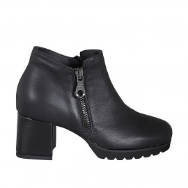 Woman's ankle boot in black leather with zippers heel 6 - Available sizes:  33, 43, 45