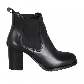 Woman's ankle boot in black leather with elastic bands heel 7 - Available sizes:  35, 43