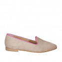 Mocassino da donna in camoscio beige con bordini fucsia tacco 1 - Misure disponibili: 33, 34, 35, 42, 43, 44, 45