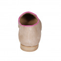 Mocassino da donna in camoscio beige con bordini fucsia tacco 1 - Misure disponibili: 33, 34, 35, 42, 43, 44, 45