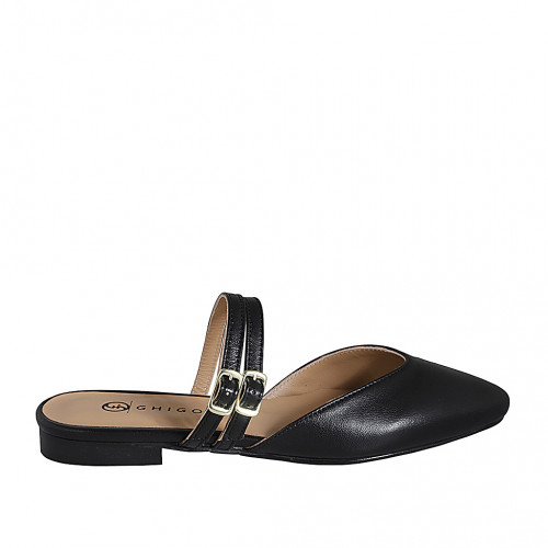 Woman's mule with closed toe in black...