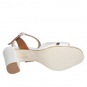 Sandale pour femmes avec courroie en cuir blanc et cognac talon 7 - Pointures disponibles:  32, 33, 34, 35, 42, 43, 44, 45