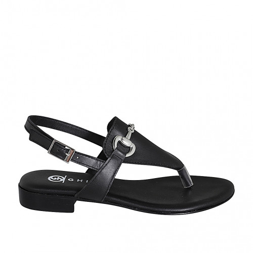 Woman's thong sandal in black leather...