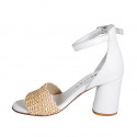 Chaussure ouverte pour femmes avec courroie en cuir blanc et raphia multicouleur talon 7 - Pointures disponibles:  32, 33, 34, 35, 42, 43, 44, 45