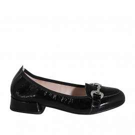 Mocasín para mujer con accesorio en charol negro tacon 2 - Tallas disponibles:  32, 33, 34, 35, 42, 43, 44, 45