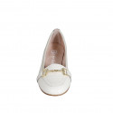 Woman's mocassin with accessory in cream-colored leather heel 2 - Available sizes:  32, 33, 34, 35, 42, 43, 44, 45