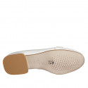 Woman's mocassin with accessory in cream-colored leather heel 2 - Available sizes:  32, 33, 34, 35, 42, 43, 44, 45