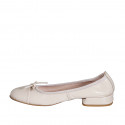 Ballerina da donna in vernice crema con fiocco e puntale tacco 2 - Misure disponibili: 33, 34, 35, 42, 43, 44, 45