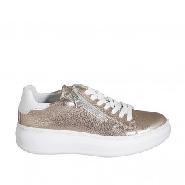 Chaussure pour femmes à lacets avec semelle amovible et fermeture éclair en cuir blanc et cuir laminé cuivre talon compensé 4 - Pointures disponibles:  32, 34, 35, 42, 43, 44