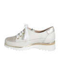 Woman's laced shoe with zipper in beige leather and platinum laminated leather wedge heel 4 - Available sizes:  34, 35, 42, 43, 44, 45, 46