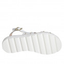 Sandale pour femmes en cuir blanc avec goujons talon compensé 3 - Pointures disponibles:  32, 33, 34, 35, 42, 43, 44, 45