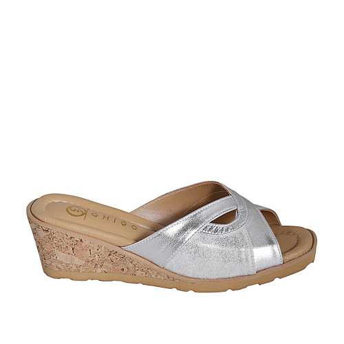 Woman's mules in silver laminated...