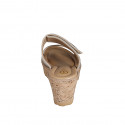 Sabot da donna in pelle grigia e camoscio laminato beige con velcro, plateau e zeppa 7 - Misure disponibili: 31, 32, 33, 34, 35