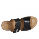 Sabot da donna in pelle e camoscio laminato nero con velcro, plateau e zeppa 7 - Misure disponibili: 31, 32, 33, 34, 35