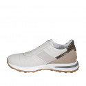 Sneaker da donna con elastici e plantare estraibile in pelle crema e camoscio beige, laminato bronzo e platino zeppa 4 - Misure disponibili: 43, 44, 45, 46