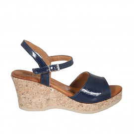 Woman's strap sandal in blue patent leather with platform and wedge heel 7 - Available sizes:  33, 34, 35