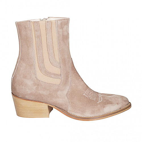 Stivaletto texano da donna con cerniera, elastico e punta ricamata in camoscio taupe tacco 5 - Misure disponibili: 32, 33, 34, 35, 42, 43, 44, 45, 46, 47