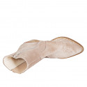 Stivaletto texano da donna con cerniera, elastico e punta ricamata in camoscio taupe tacco 5 - Misure disponibili: 32, 33, 34, 35, 42, 43, 44, 45, 46, 47